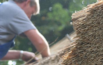 professional Hayfield Green thatchers